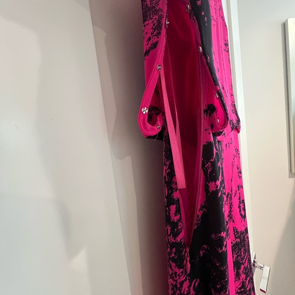 Halston -Elegant Pink and Black Dress size 8 NWOT - Picture 4 of 9